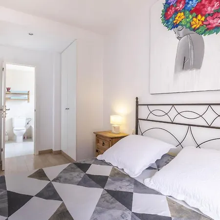 Iris Ii Apartment