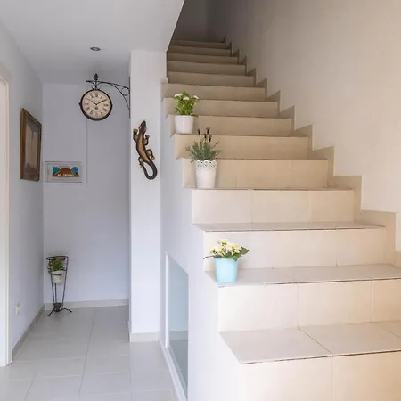 Iris Ii Apartment *
