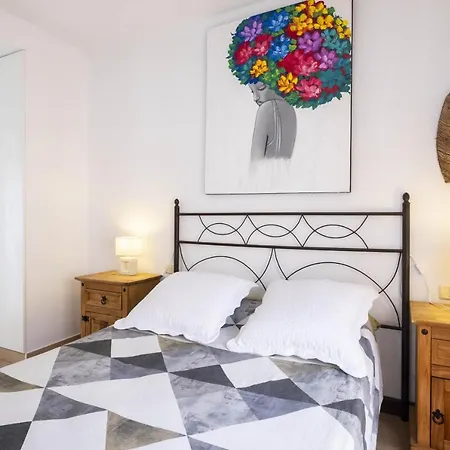 Iris Ii Apartment